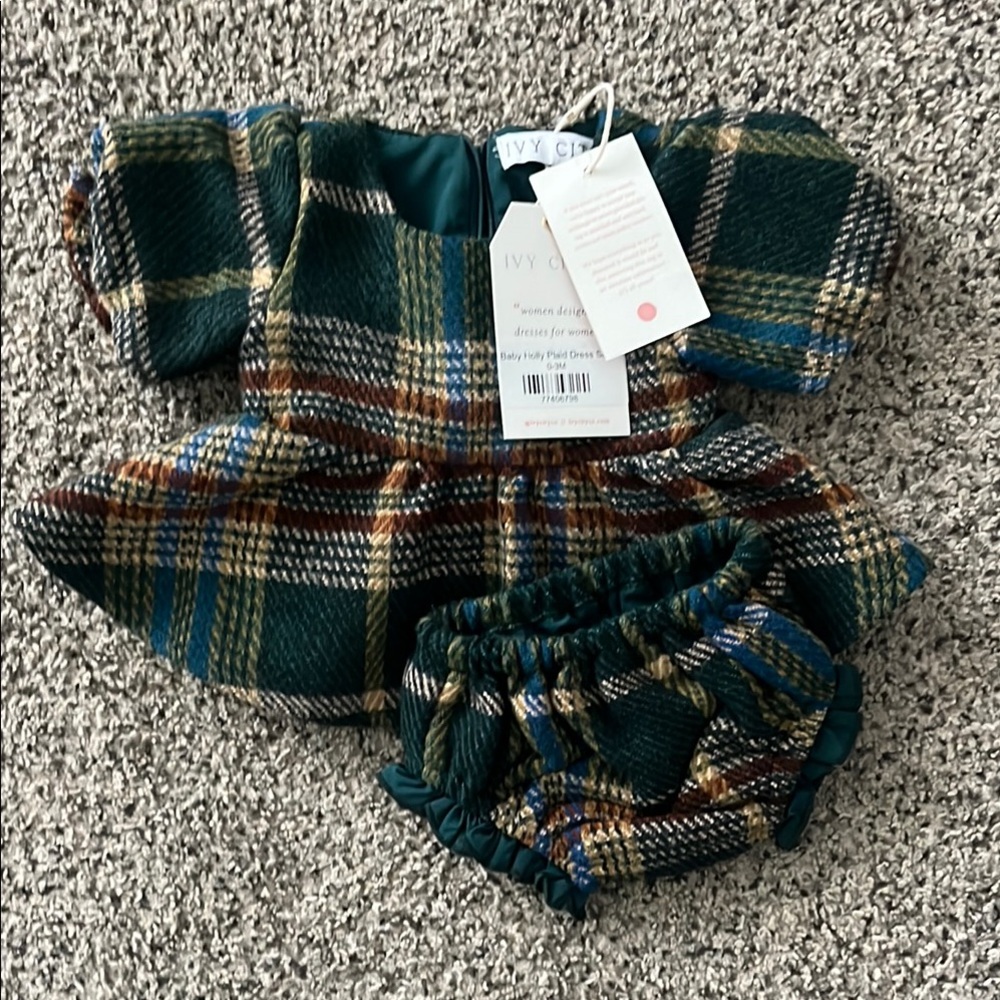 Ivy City 0-3 month baby Holly Plaid Dress Set
